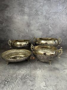 ظروف مسی اطلاسی کروم سه پایه با دسته های برنجی